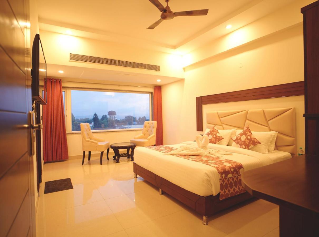 Hotel Doon'S Pride Dehradun Exterior photo