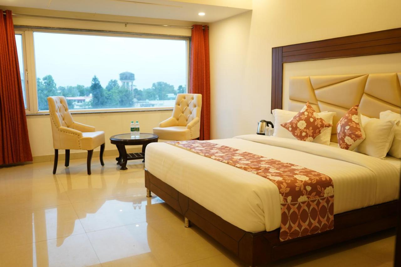Hotel Doon'S Pride Dehradun Exterior photo